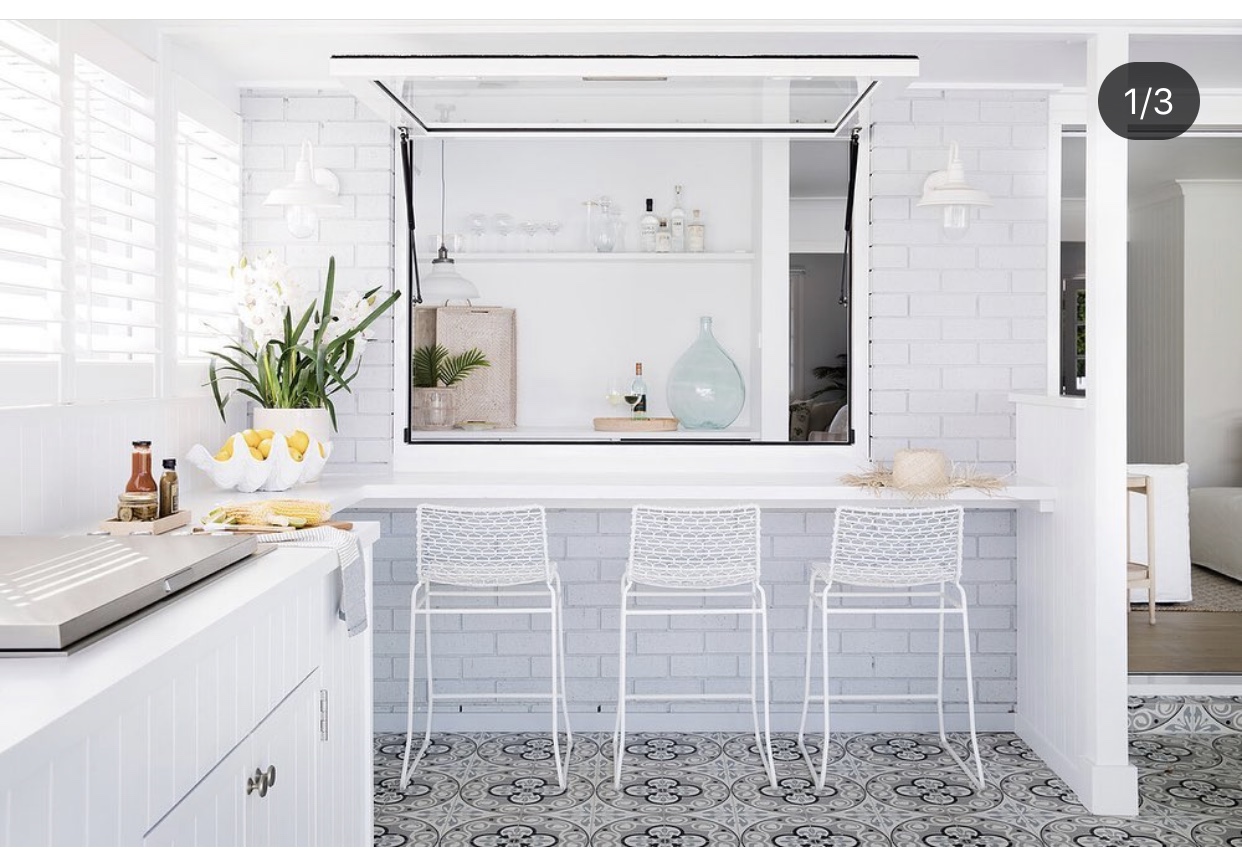 Gas Strut Window Hanlon Windows